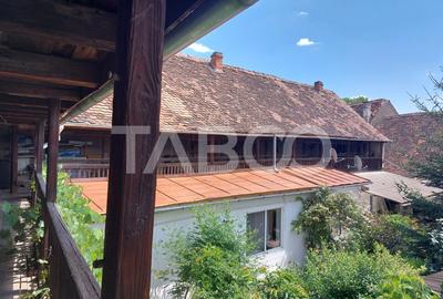 Casa 214 mp utili singur in curte 800 mp teren zona centrala Cisnadie - 35