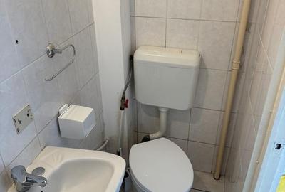 De închiriat: apartament 3 camere - nemobilat - ideal birou - Gorjului - 12