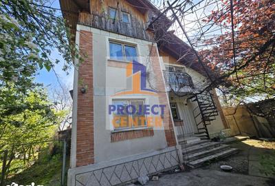 Casă cu 4 camere cu Canalizare în Leordeni