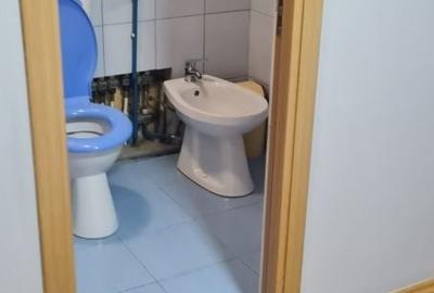 Apartament cu 3 camere decomandat în Grădiște