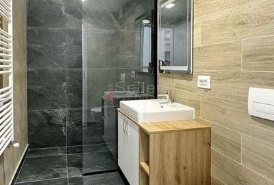 Complex Kasper Coresi - 9