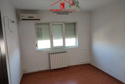 Apartament cu 3 camere decomandat în Piața Nouă - 2