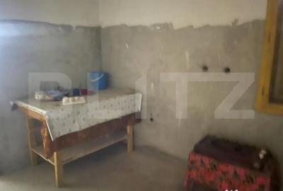 Casă cu 7 camere cu Teren 1088 Mp în Botiz - 1