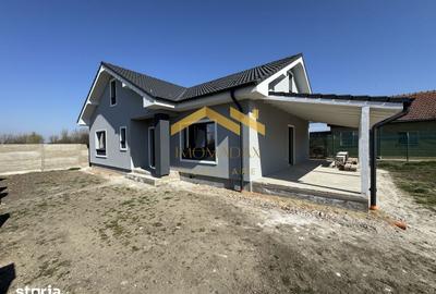 Casă cu 4 camere cu Teren 400 Mp în Sânmihaiu Român - 4