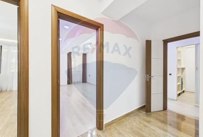 Apartament cu 3 camere decomandat, mobilat în Tractorul - 20