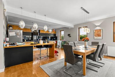 Mai mult decât o casă: un stil de viață | 204 mp utili | Demisol cu jacuzzi - 2