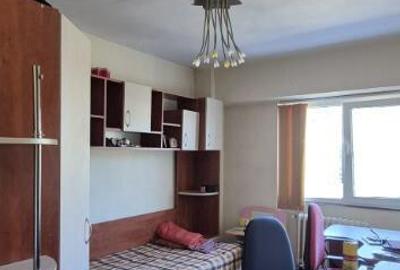 Zona Palatul de Justitie, 5 camere, etaj 2 - 4