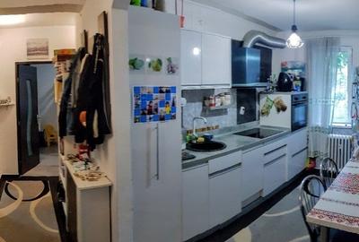 Apartament 3 camere pe Unirii