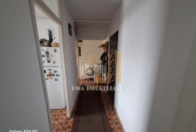 Apartament 2 camere decomandat Strada Bronzului Tractoru Bra