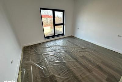 Casă cu 4 camere cu Teren 400 Mp în Prelungirea Ghencea - 11