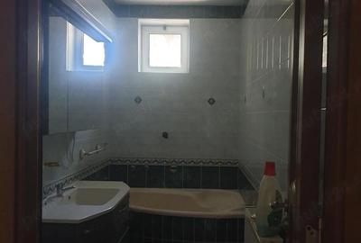 Apartament cu 3 camere decomandat în Central - 3