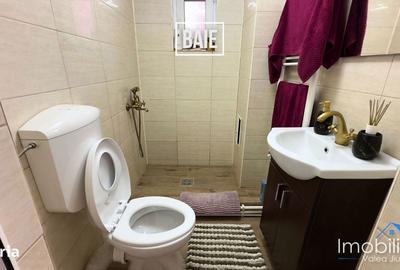 Casă cu 4 camere cu Teren 2700 Mp în Central - 10