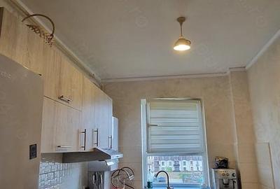 Apartament cu 2 camere decomandat în Tractorul - 1