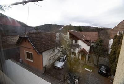 Apartament cu 2 camere decomandat în Schei - 8