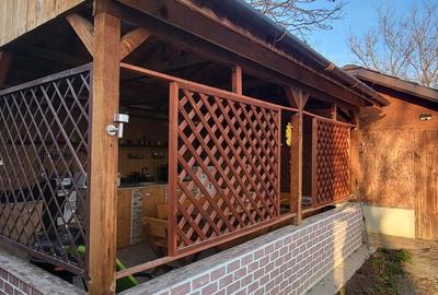 Casă cu 4 camere cu Teren 1000 Mp în Central - 2