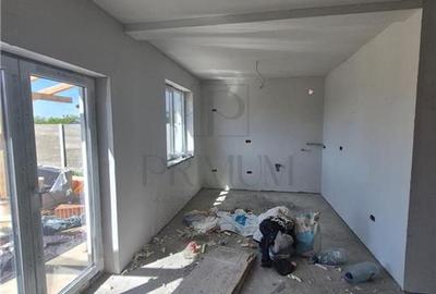 Duplex cu 3 camere cu Canalizare în Moșnița Nouă - 8