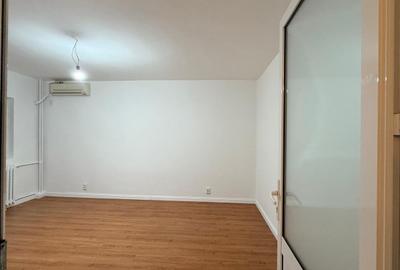 Apartament cu 3 camere decomandat în Militari