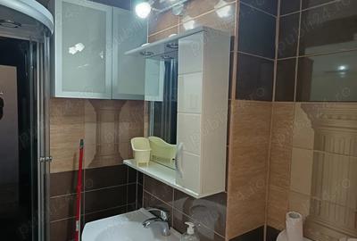 Inchiriez apartament 2 camere - 4
