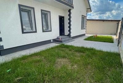 Casă cu 3 camere cu Teren 330 Mp în Central - 2