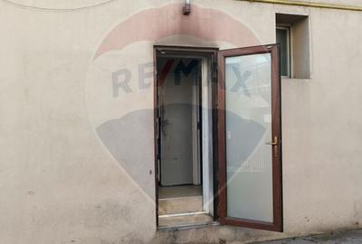 Spațiu comercial, de 129 mp, în Semicentral - 25