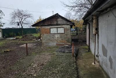 De vanzare casa in Flore?ti, Prahova langa Micul Trianon (Castelul Cantacuzino) - 2