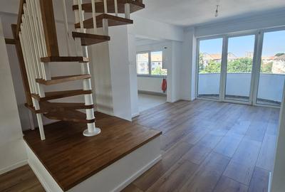 Apartament cu 4 camere decomandat în Dorobanților