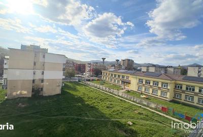 Apartament cu 3 camere în Petros - 2