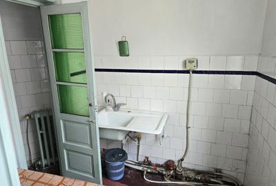 Casă individuală cu 7 camere cu Teren 164 Mp în Tomis I - 15