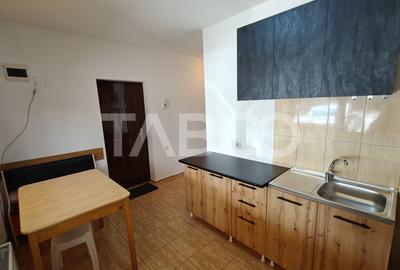 Garsonieră decomandată, mobilată în Trei Stejari - 3