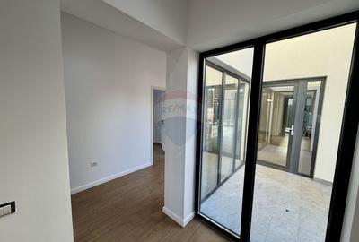 Casa / Vila cu 4 camere de vanzare in zona Nord Casa / Vila cu 4 camere de vanzare in zona Nord - 9