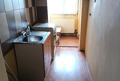 Garsonieră decomandată în Central - 4