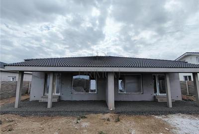 Duplex cu 3 camere cu Teren 342 Mp în Moșnița Nouă - 1