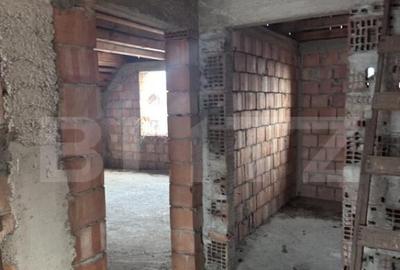 Casa de vanzare la ro?u, Ca?eiu 250 mp utili ?i te - 8