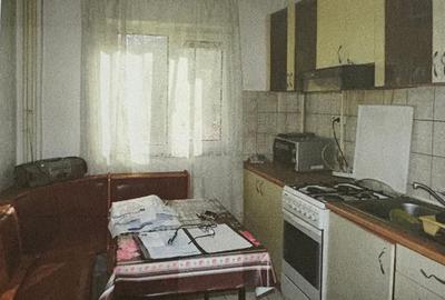 Apartament cu 3 camere decomandat în Calea București - 2