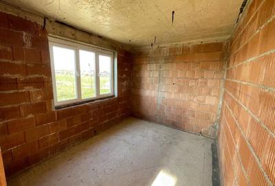 Casă cu 3 camere cu Teren 220 Mp în Lugoj - 2