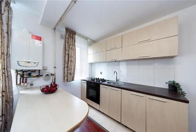 Vanzare apartament 2 camere, central , cu scara interioara
Comosion 0 % - 5