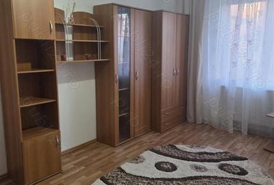 Apartament cu 2 camere decomandat în Tăbăcari - 2