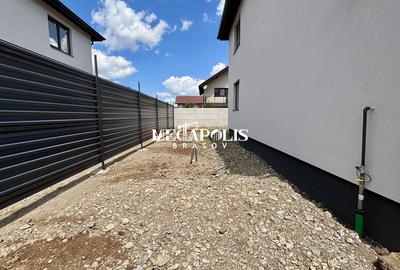 Duplex cu 4 camere cu Canalizare în Tărlungeni - 29