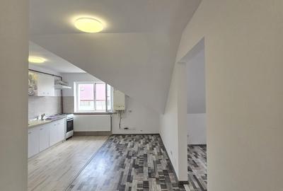 Apartament cu 3 camere semidecomandat în Central - 4