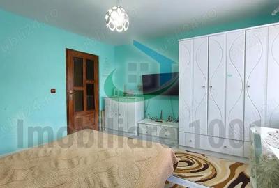 Casă cu 4 camere cu Teren 2431 Mp în Curtuiușu Mare - 12