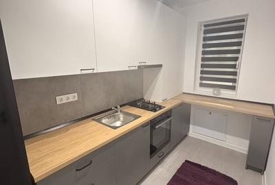 Garsonieră decomandată în Central