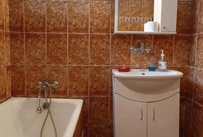 Spațiu comercial, de 62 mp, în P-ța Unirii - 1