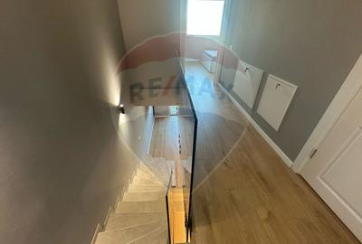 Casă cu 3 camere cu Teren 90 Mp în Central - 9