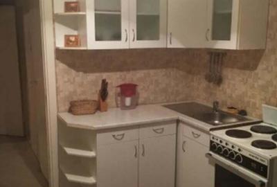 Garsonieră în Titan