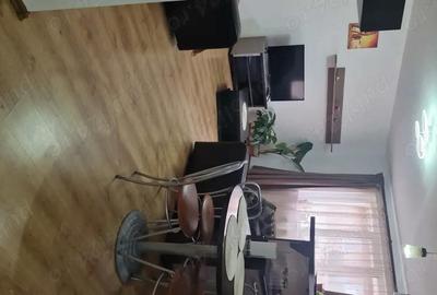 Apartament cu 3 camere decomandat în Central - 1