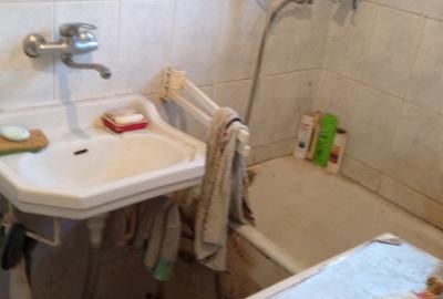 Casă cu 5 camere cu Teren 1000 Mp în Central - 2