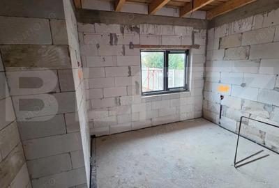 Casă cu 3 camere cu Teren 600 Mp în Central - 8