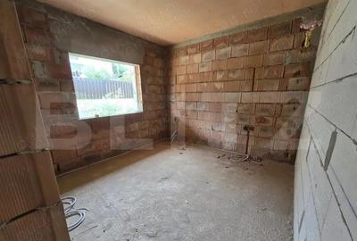 Casa plan parter 4 camere ?i beci in Barnova - 1