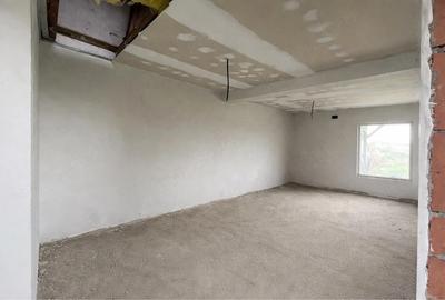 Casă cu Teren 300 Mp în Moșnița Nouă