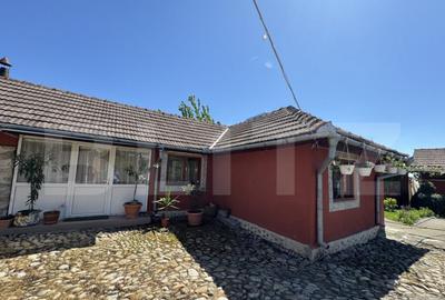 Casa plan parter cu 4 camere, 160 mp si 13000 mp teren, zona - 2
